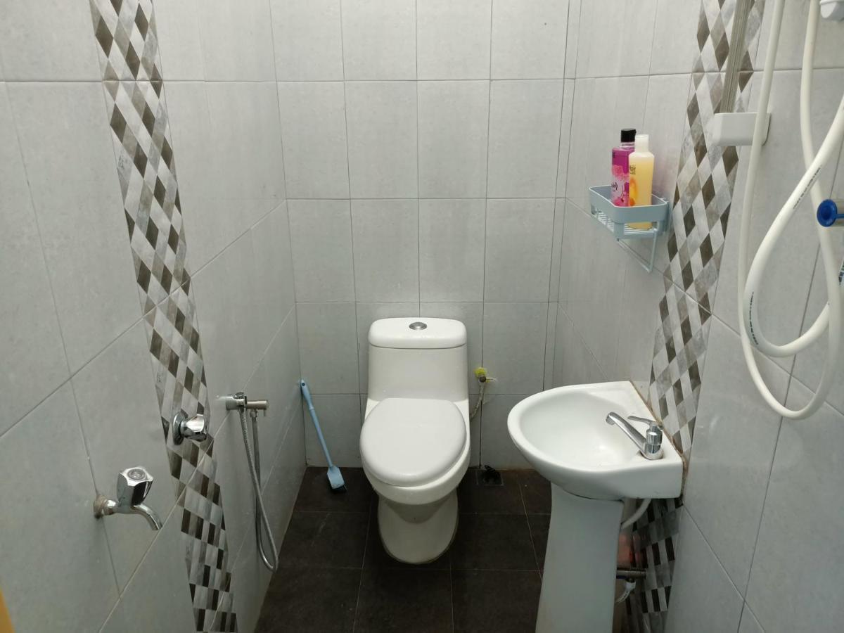 Ummi'S Homestay Kuala Besut Kampong Baru ภายนอก รูปภาพ